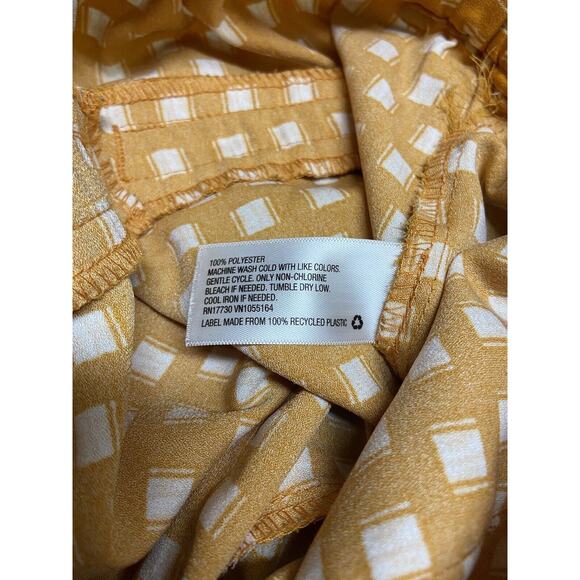 5/$35         A New Day Womens Shorts Sz XS Mustard Gold Mid Rise Squares - Picture 7 of 8